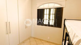 Casa Para Vender com 3 quartos 1 suítes no bairro Centro em Cachoeira Paulista