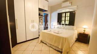 Casa Para Vender com 3 quartos 1 suítes no bairro Centro em Cachoeira Paulista