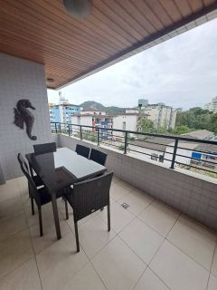 Apto à venda com 3 dormitórios na Praia do Itaguá em Ubatuba