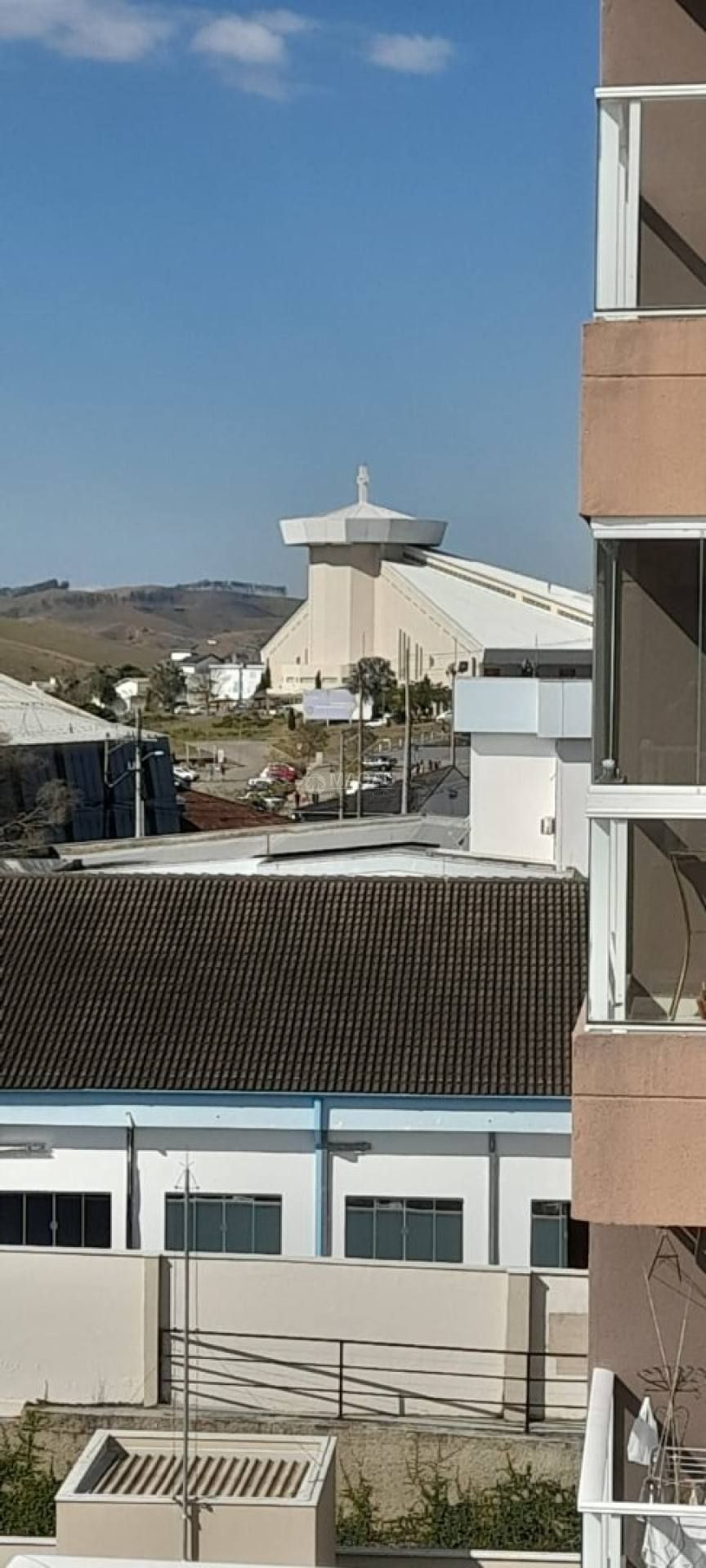 APARTAMENTO NO CONDOMÍNIO DA FÉ