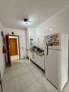 Kitnet disponível – Condomínio com vaga de garagem externa