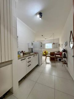 Kitnet disponível – Condomínio com vaga de garagem externa