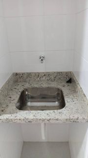 Kitnet localizada no 7º andar, no Condomínio da Fé