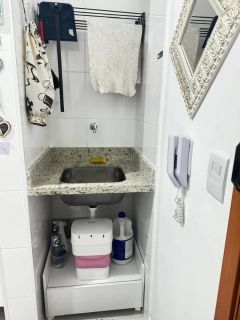 Kitnet localizada no 6º andar, no Condomínio da Fé