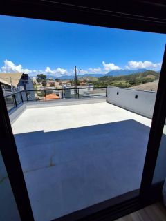 CASA DE ALTO PADRÃO À VENDA – NOVA CACHOEIRA