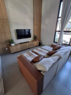 CASA DE ALTO PADRÃO À VENDA – NOVA CACHOEIRA