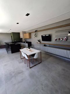 CASA DE ALTO PADRÃO À VENDA – NOVA CACHOEIRA