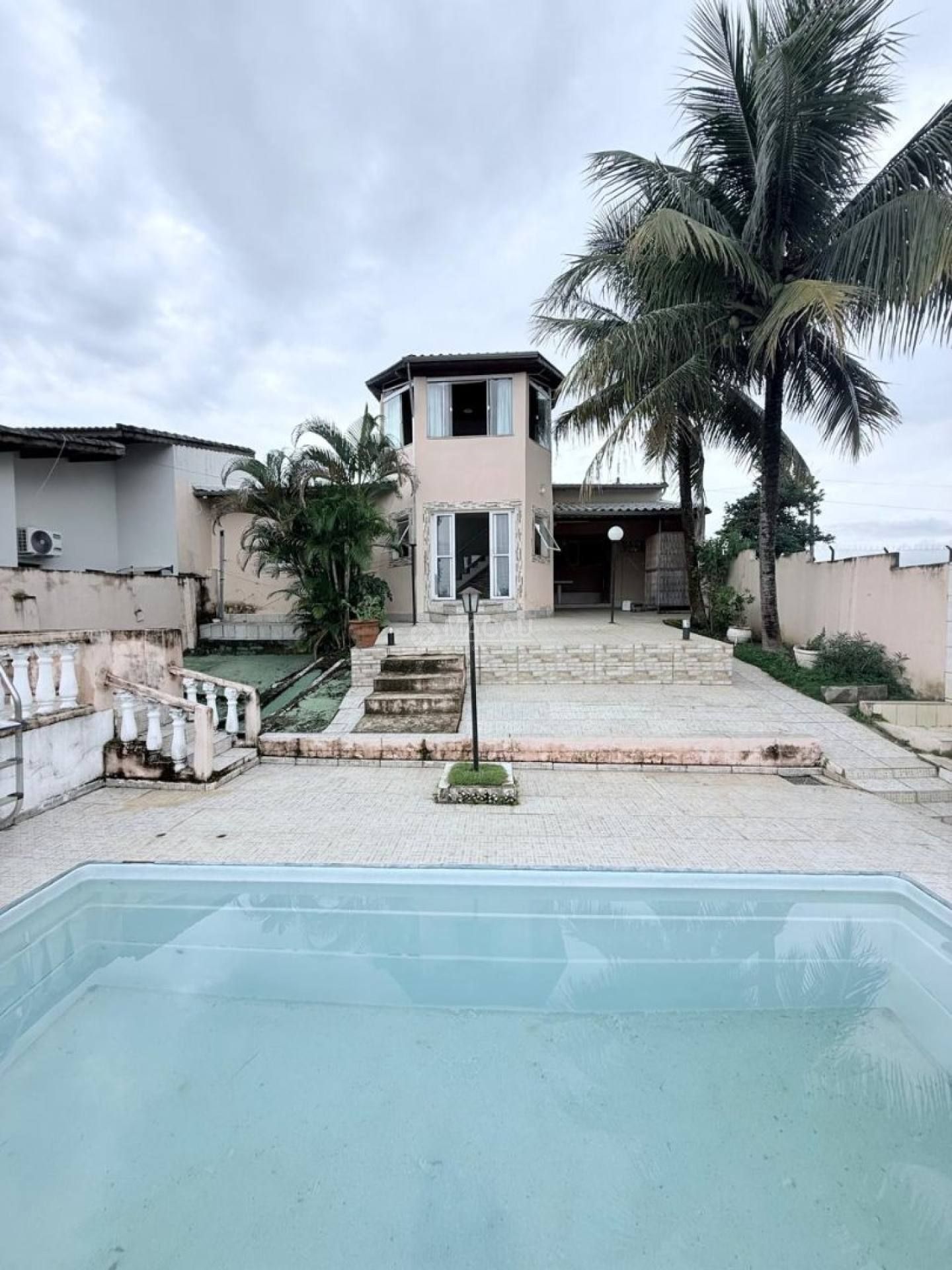 Casa em Condomínio à Venda – Pronta para Morar