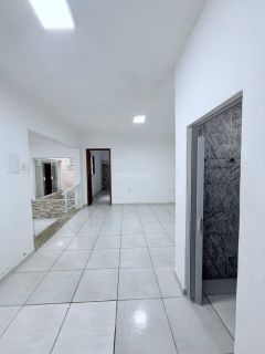 Casa em Condomínio à Venda – Pronta para Morar
