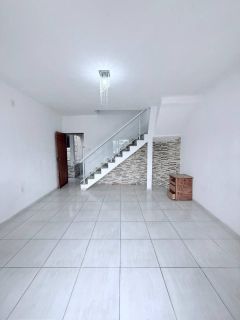 Casa em Condomínio à Venda – Pronta para Morar