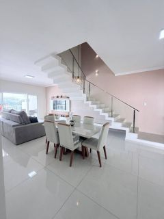 Casa em Condomínio – Pronta para Morar!