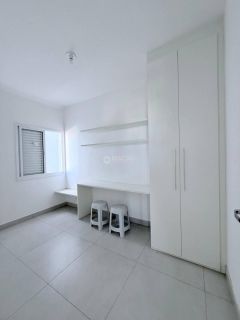 Apartamento à Venda – Semi Mobiliado e Pronto para Morar!