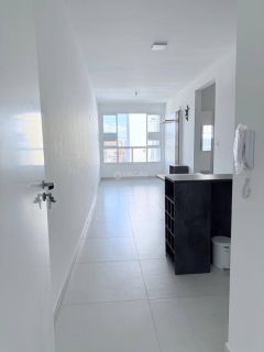 Apartamento à Venda – Semi Mobiliado e Pronto para Morar!