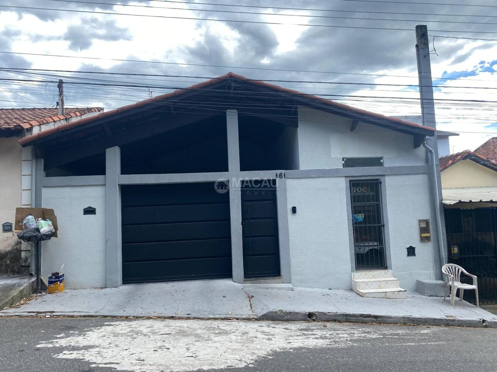Casa Para Vender com 4 quartos 2 suítes no bairro Parque Residencial André Broca Filho em Guaratinguetá