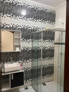 Casa Para Vender com 4 quartos 2 suítes no bairro Parque Residencial André Broca Filho em Guaratinguetá