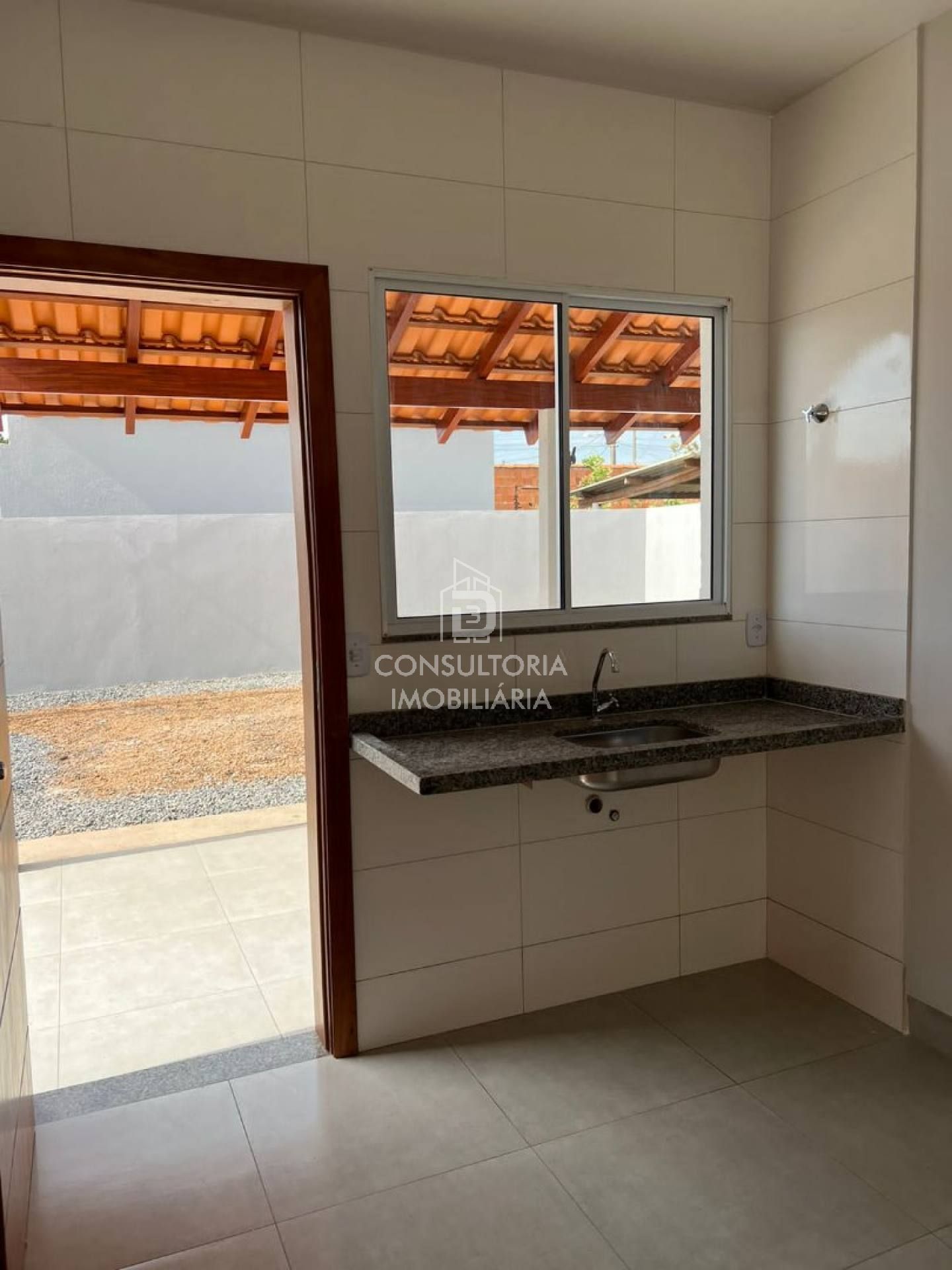 LINDA CASA , BAIRRO OURO VERDE