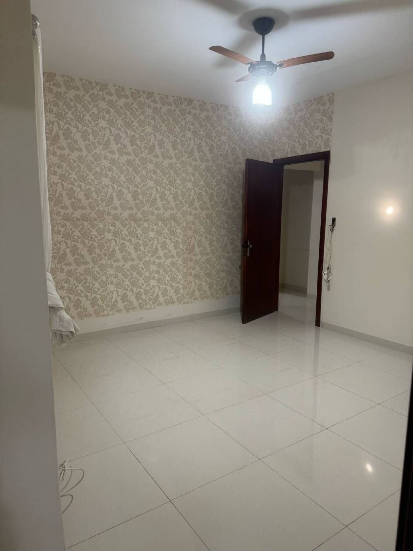 LINDA CASA , BAIRRO JARDIM DOS ESTADOS
