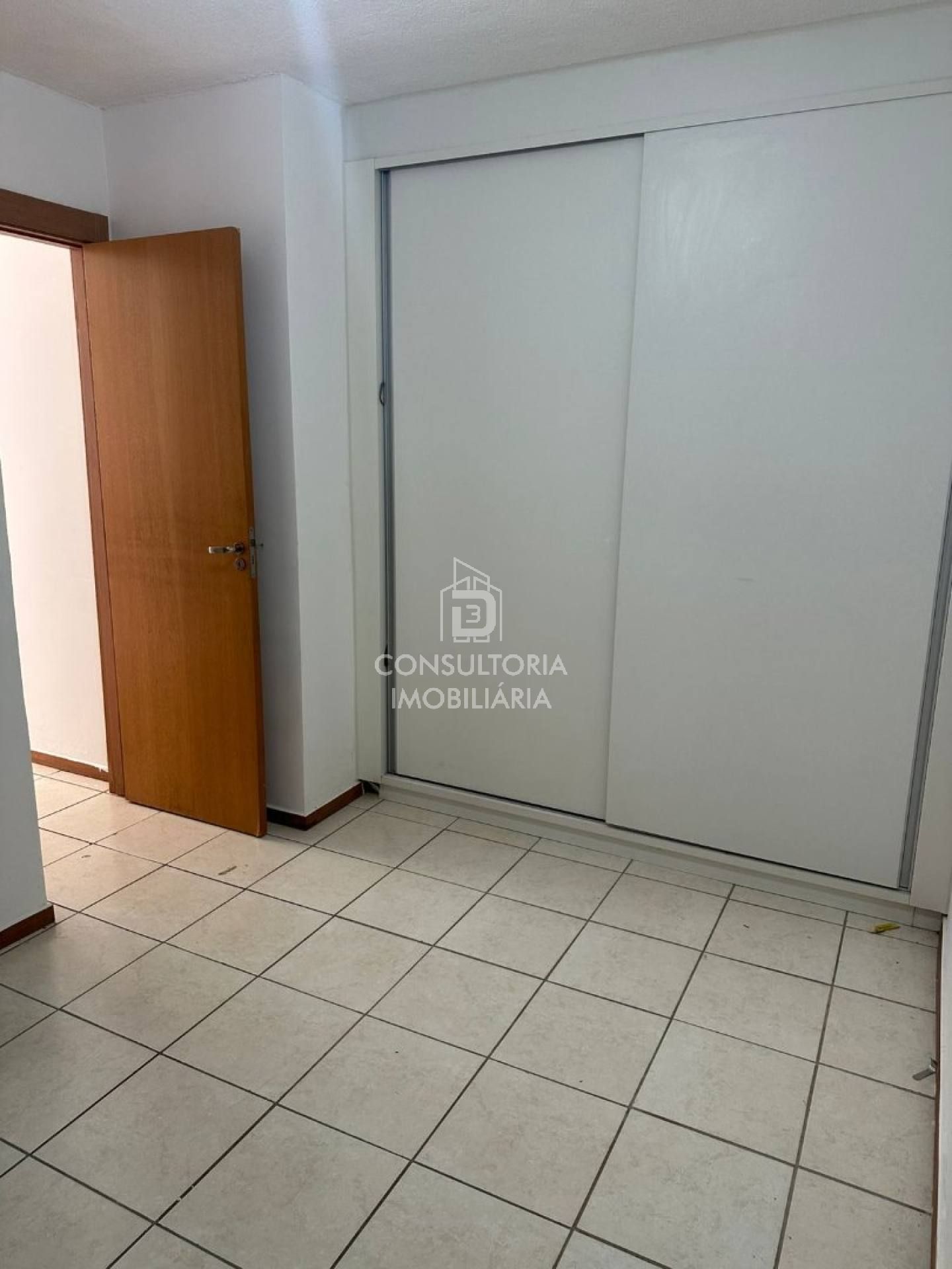 LINDO APARTAMENTO, CHAPADA DO POENTE