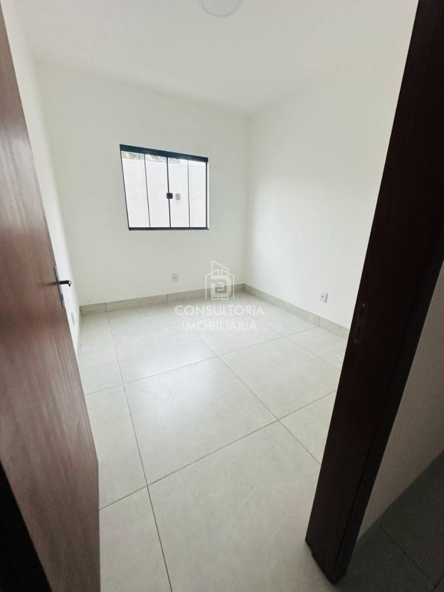 LINDA CASA , BAIRRO CRISTO REI