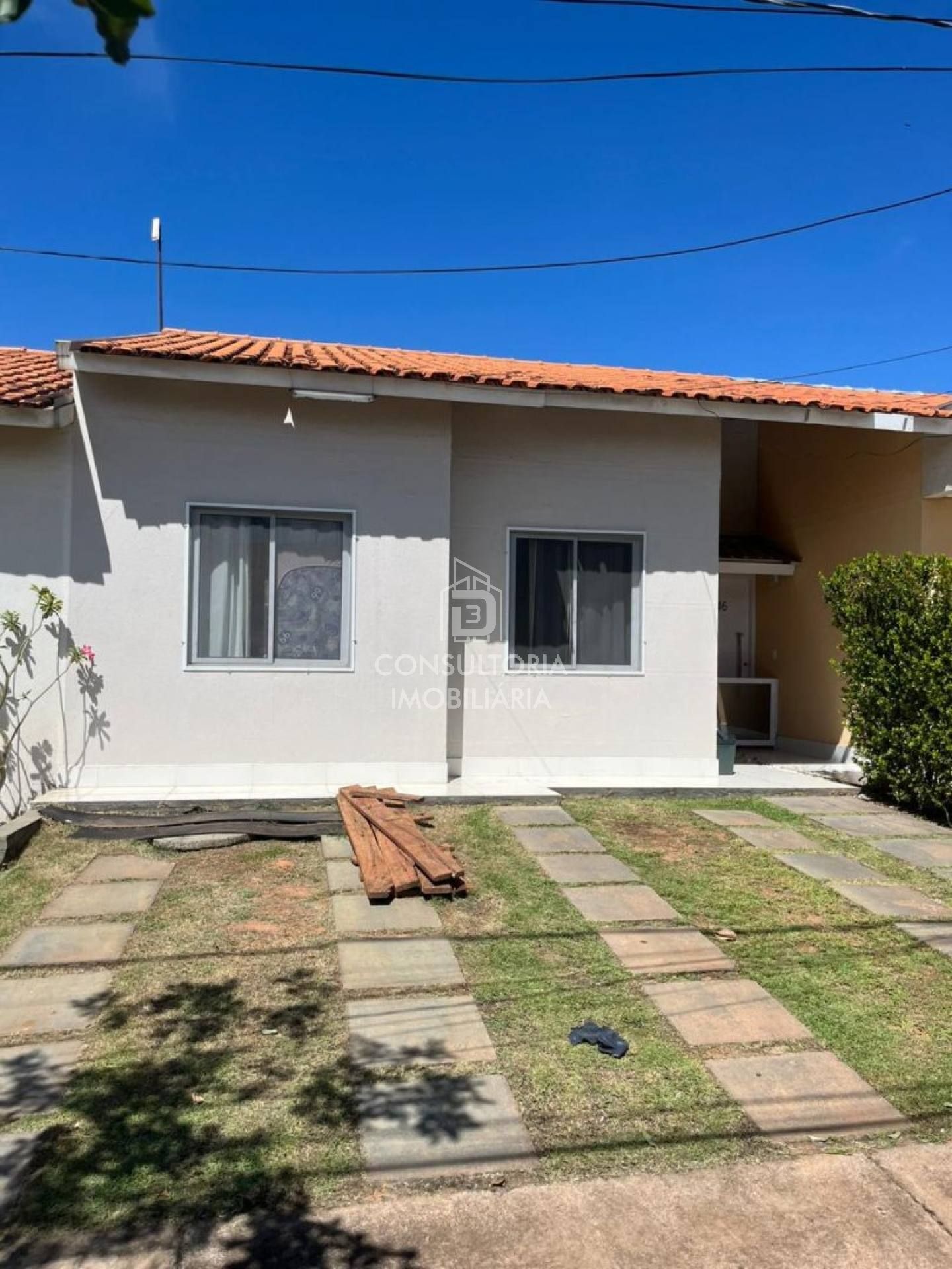 LINDA CASA, CONDOMINIO ESMERALDA