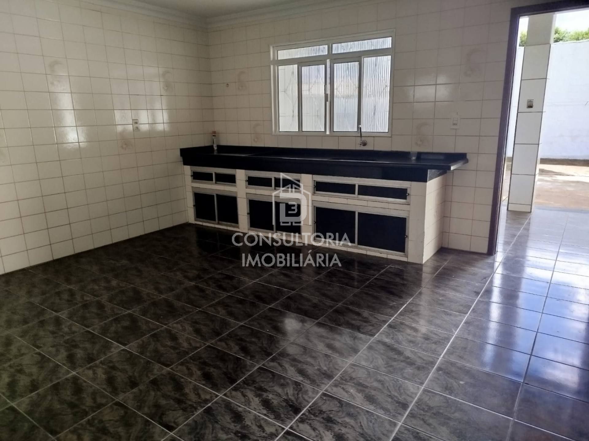 LINDA CASA, BAIRRO CANELAS