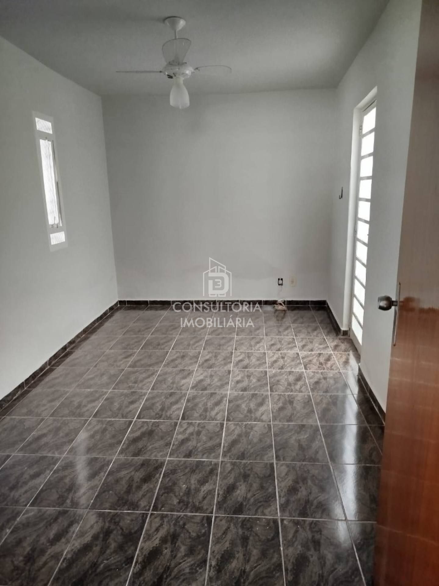 LINDA CASA, BAIRRO CANELAS