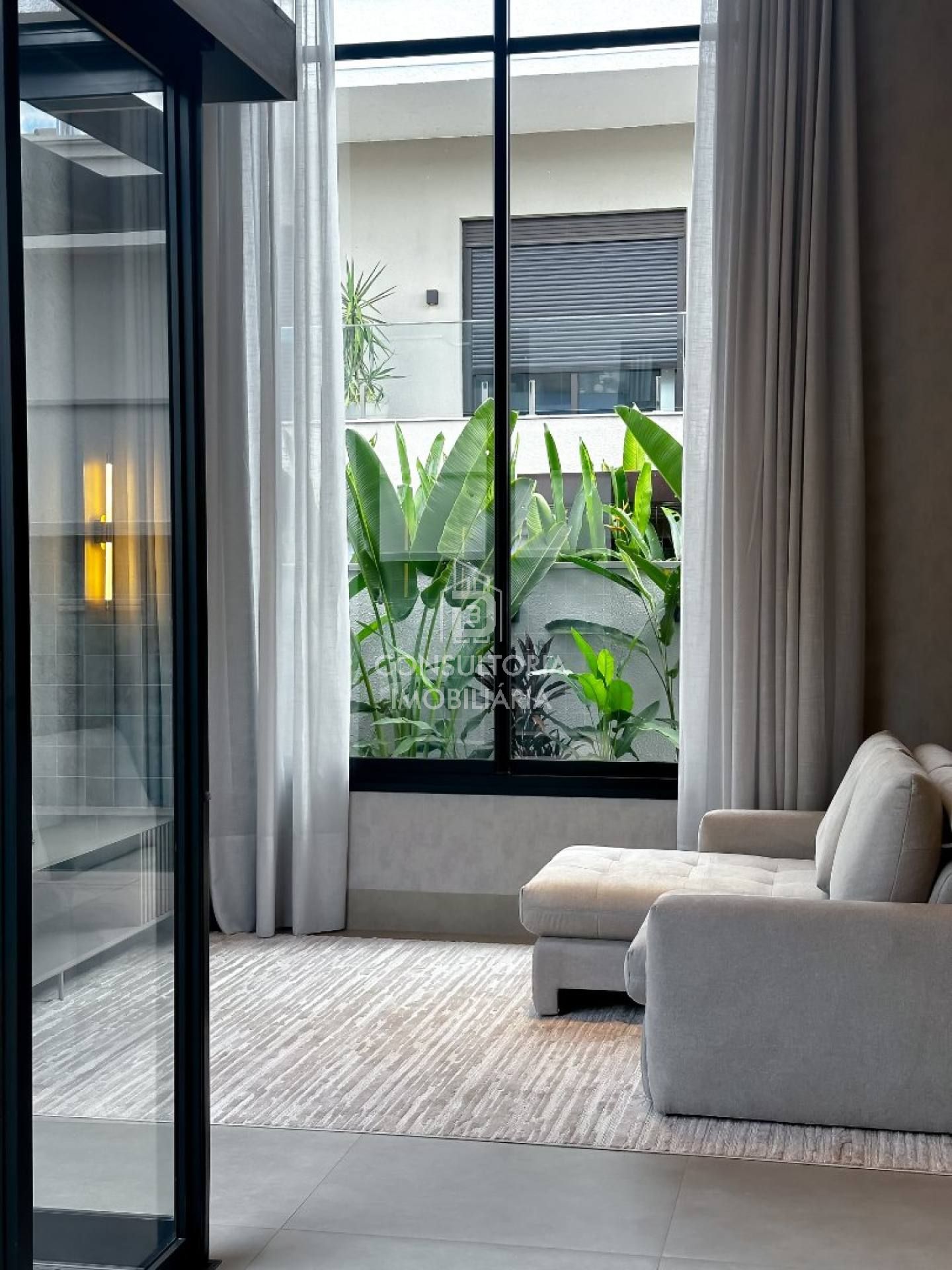 LINDA CASA, Exclusiva e Decorada – Florais do Valle