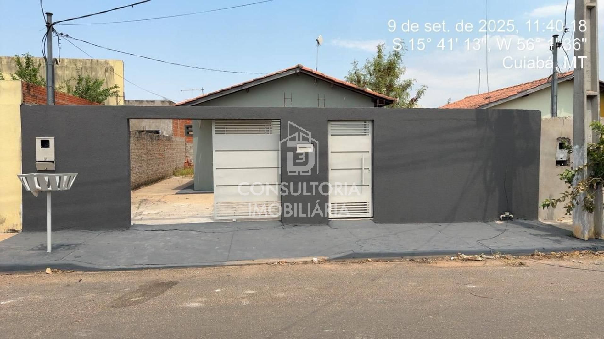 LINDA  CASA BAIRRO ALTOS DO PARQUE