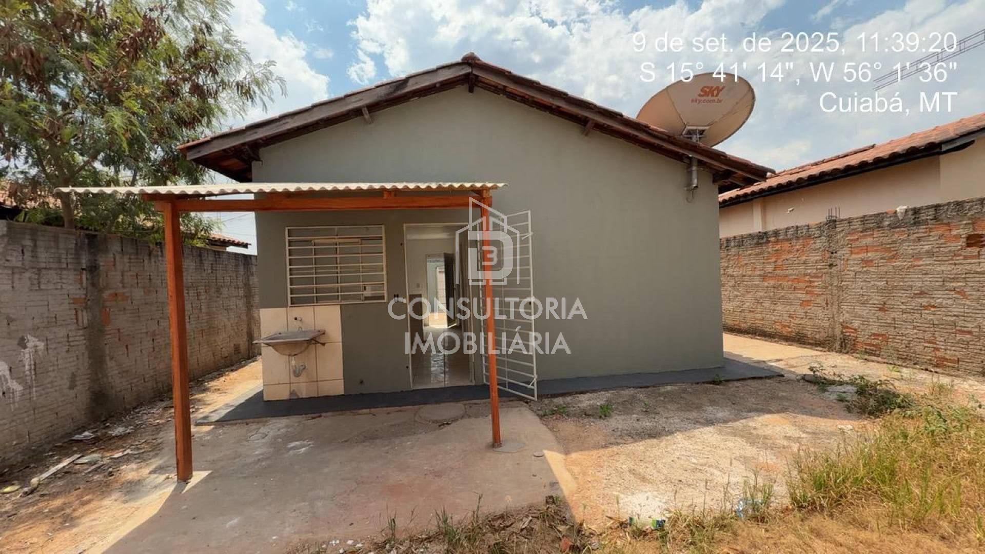 LINDA  CASA BAIRRO ALTOS DO PARQUE