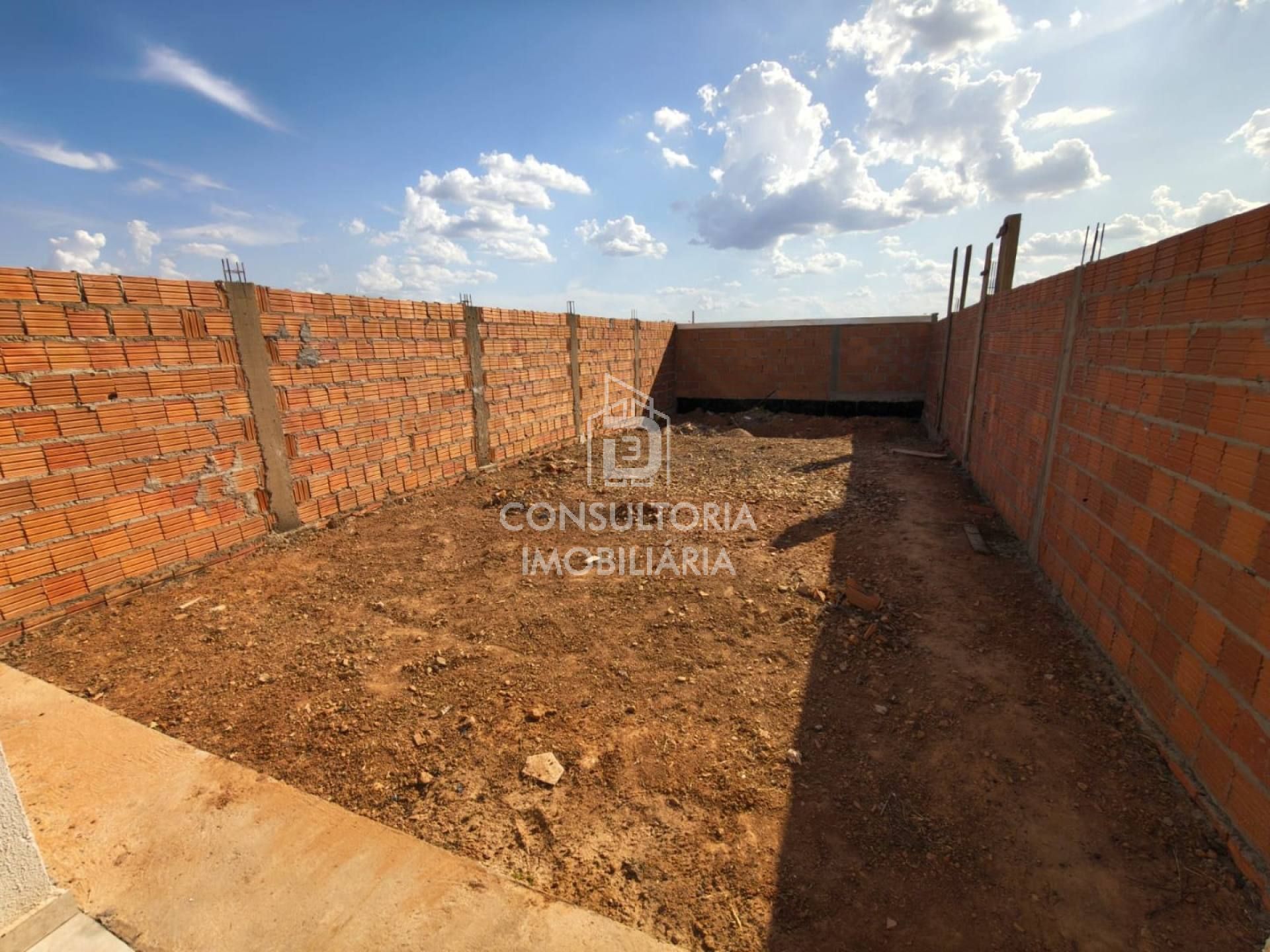 LINDA CASA, BAIRRO IKARAY