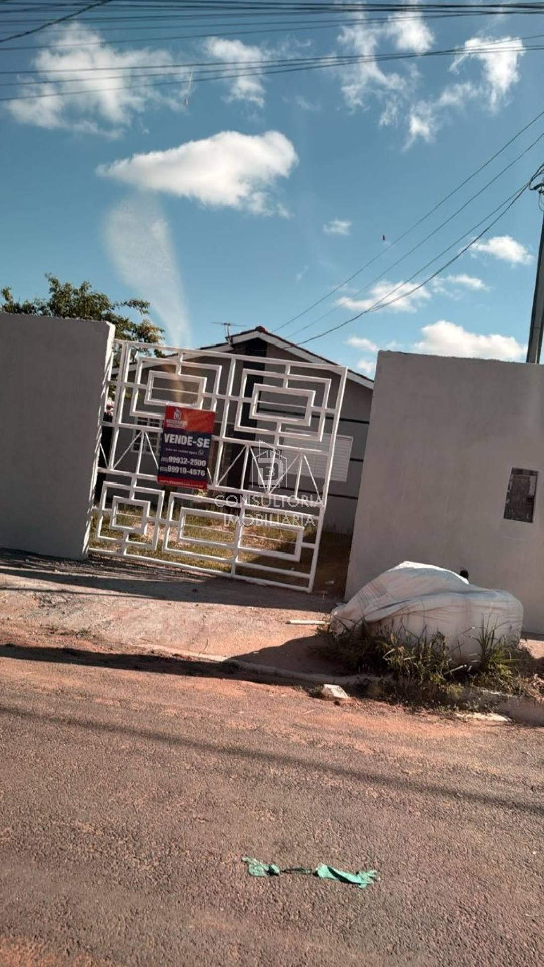 LINDA CASA , BAIRRO VITORIA REGIA