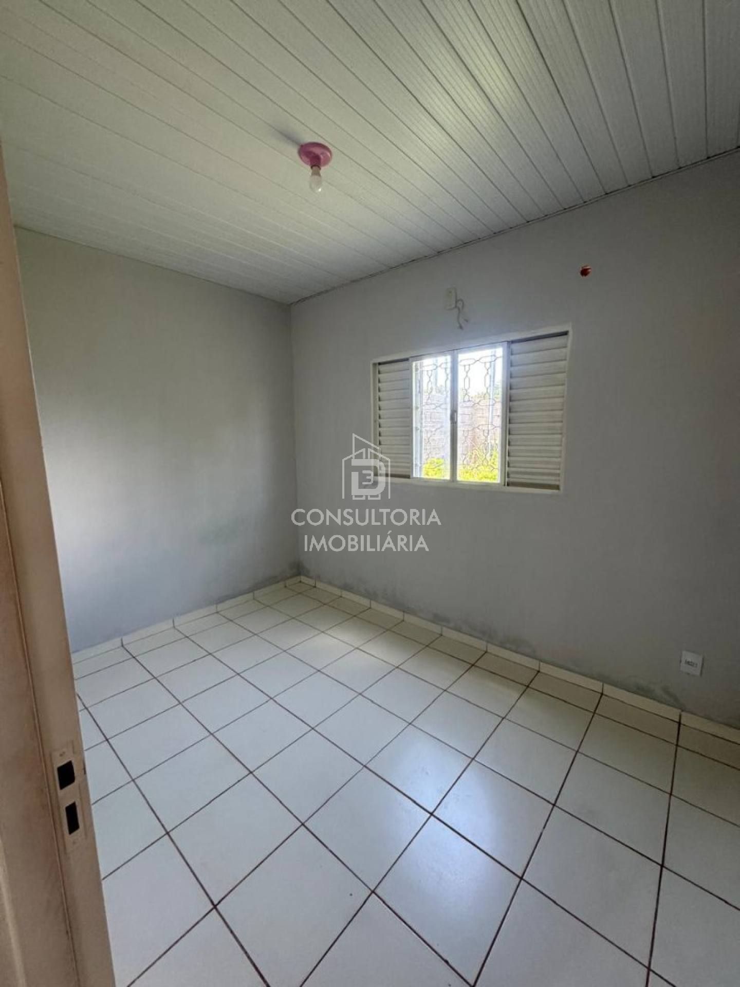 LINDA CASA , BAIRRO VITORIA REGIA