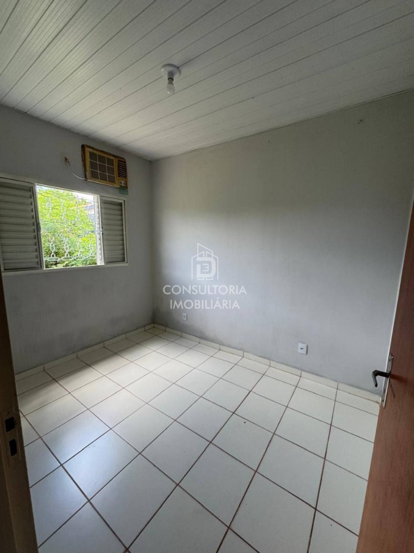 LINDA CASA , BAIRRO VITORIA REGIA