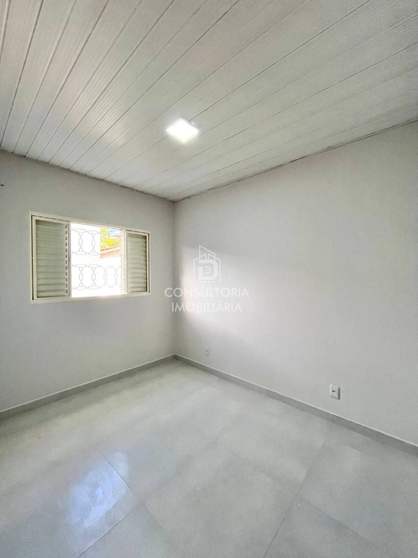 LINDA CASA, BAIRRO VITORIA REGIA