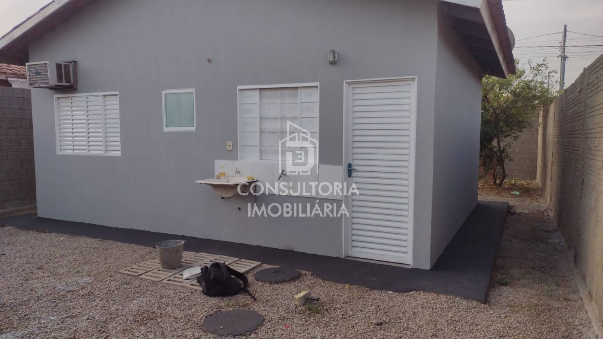 CASA BAIRRO VITORIA REGIA