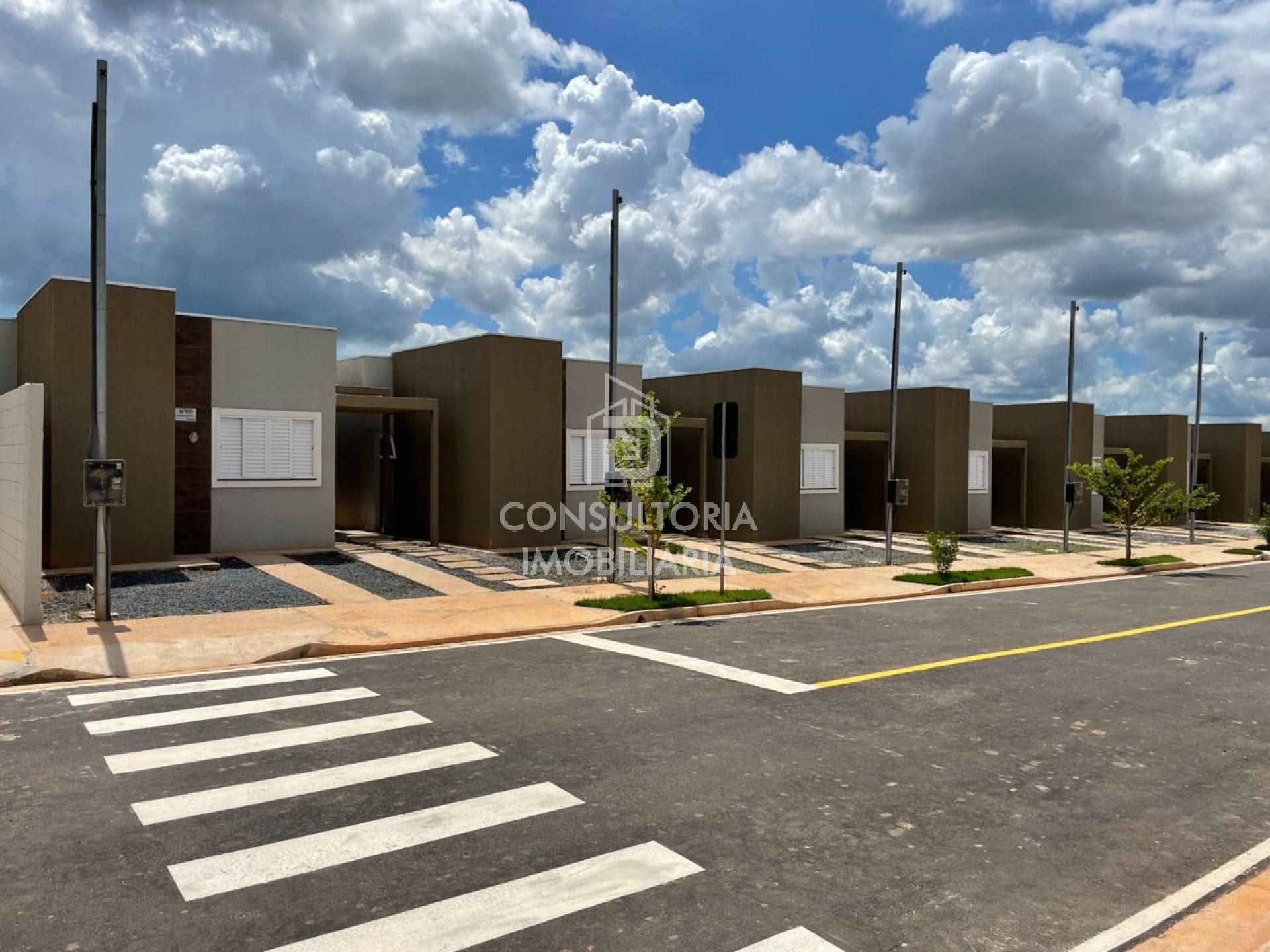 CASA  CONDOMINIO FECHADO SEVILLA 90