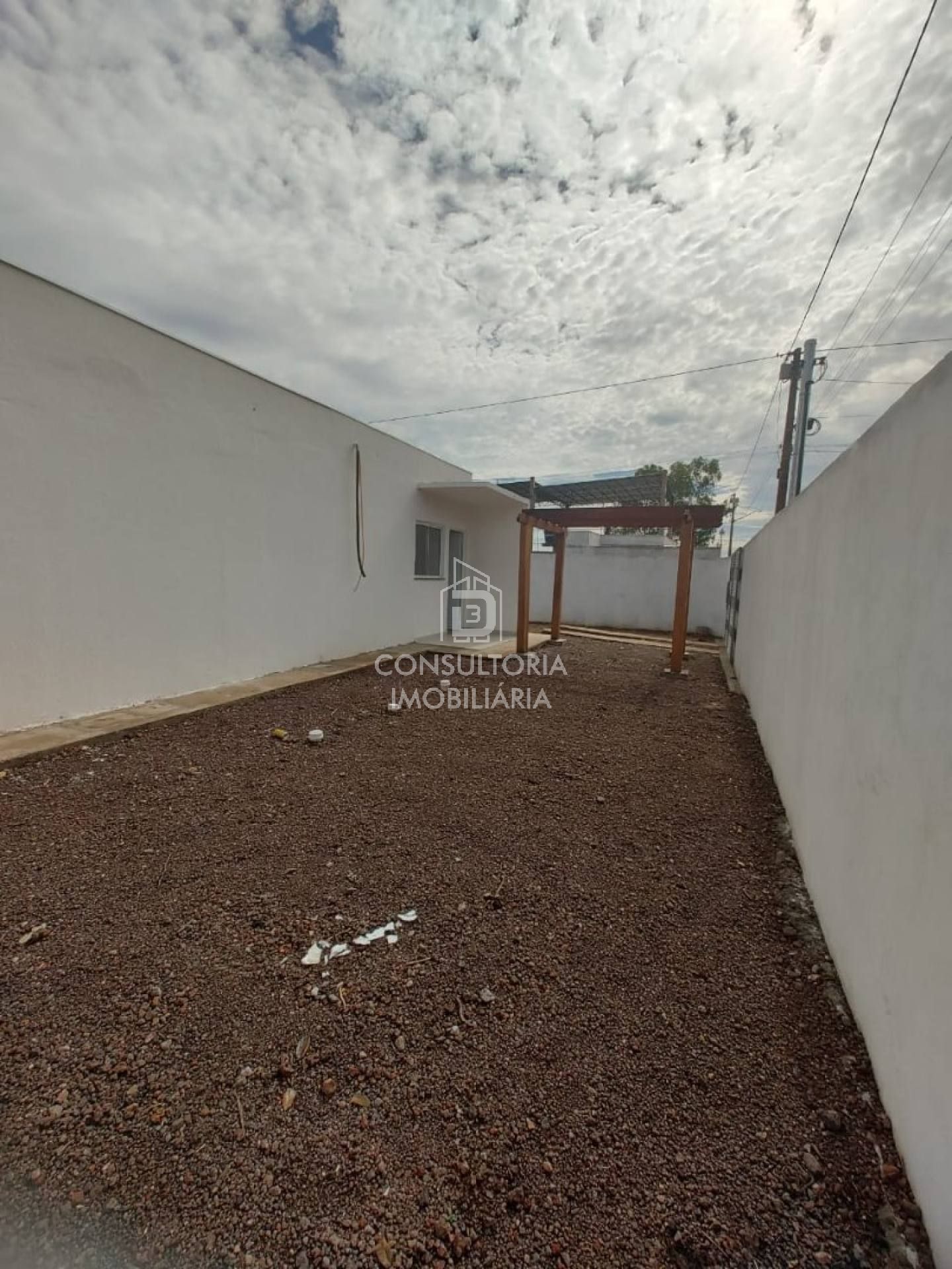 CASA BAIRRO OURO VERDE