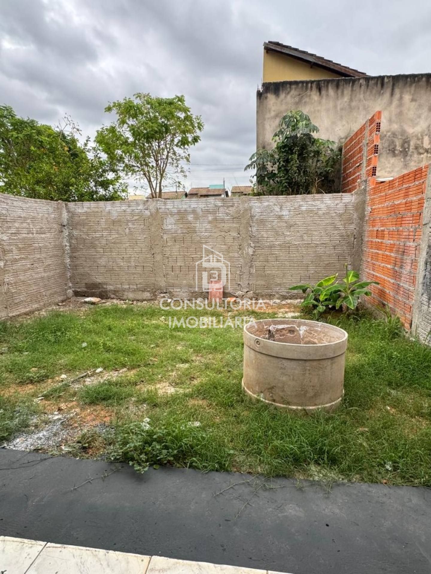 CASA 2 QUARTOS TODA REFORMADA