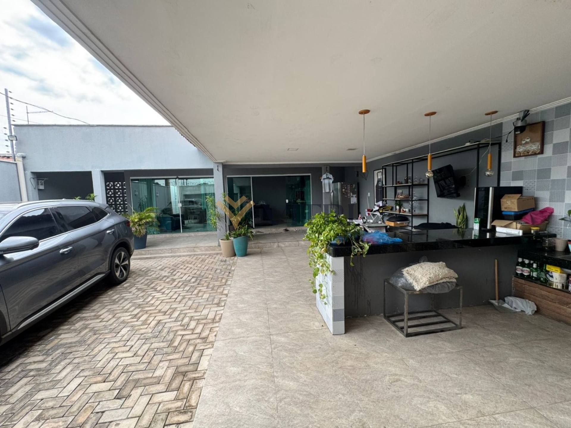 Casa com 3 quartos, sendo 3 suítes no bairro Angelim - Zona Sul