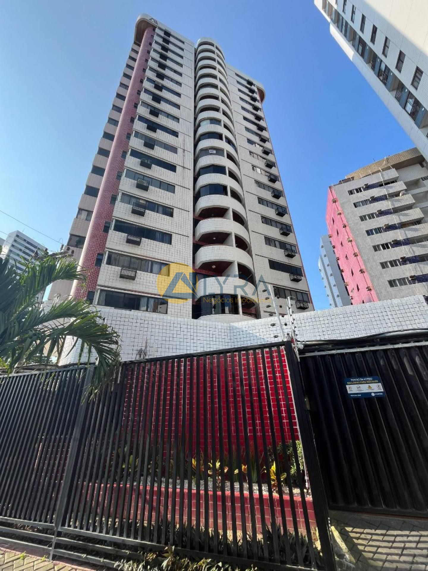 Apartamento Para Vender com 4 quartos 1 suítes no bairro Candeias em Jaboatão Dos Guararapes