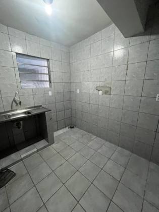 Casa térrea em Prazeres (Apenas a parte de baixo)
