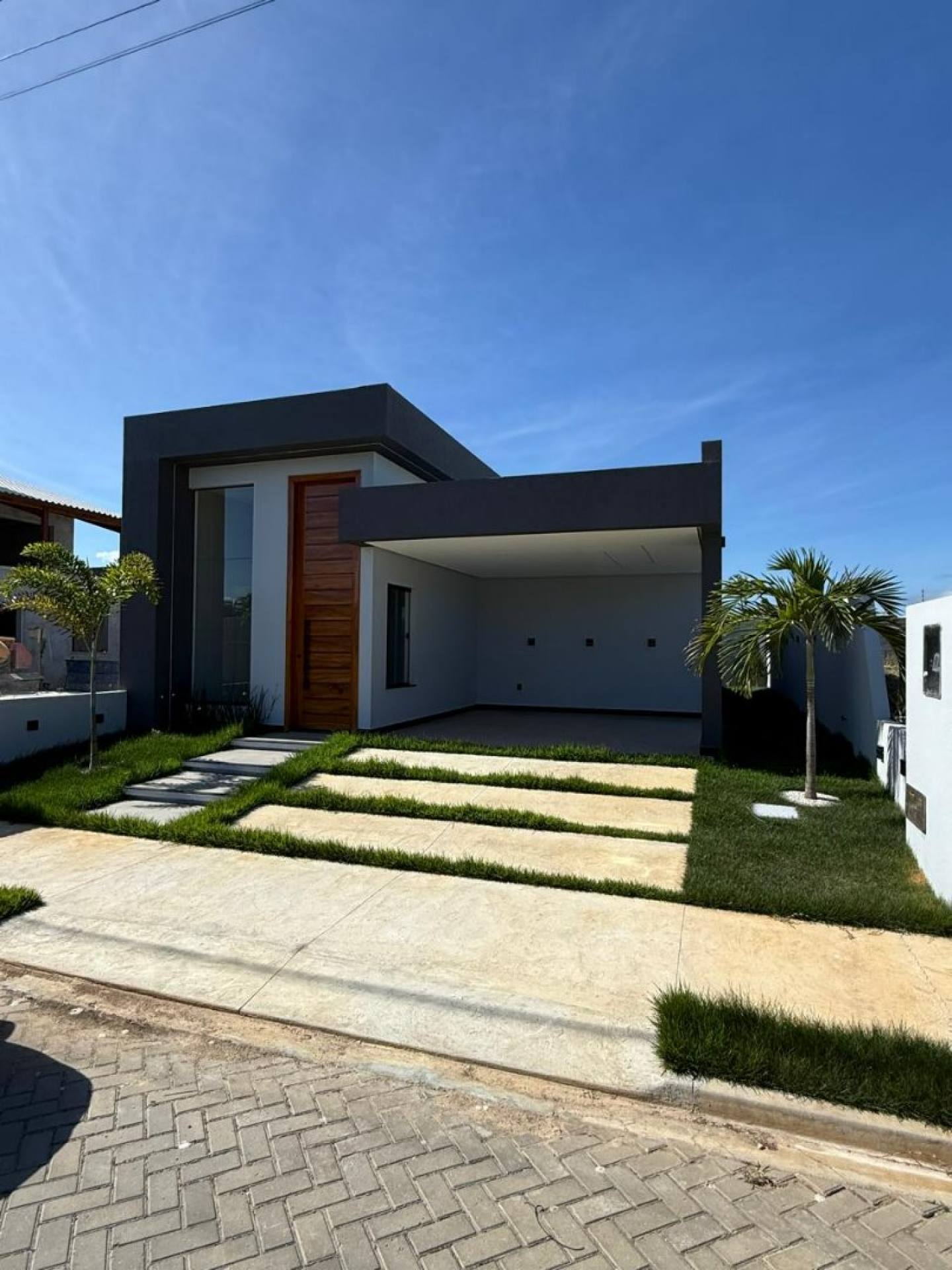 Padang Beach Residence – Casa com Área Gourmet e Churrasqueira