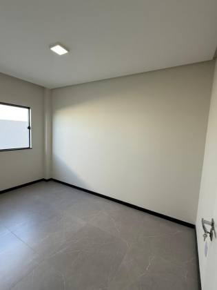 Padang Beach Residence – Casa com Área Gourmet e Churrasqueira