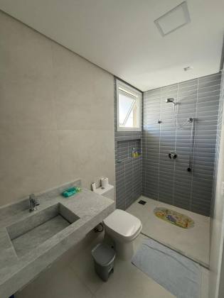 Residencial Damha - Casa Alto Padrão com 4 Suítes e Piscina Privativa