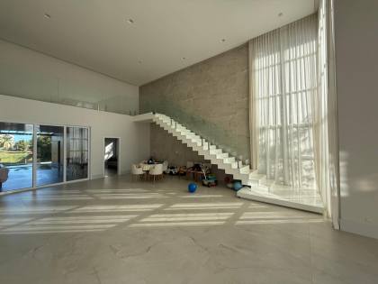 Residencial Damha - Casa Alto Padrão com 4 Suítes e Piscina Privativa