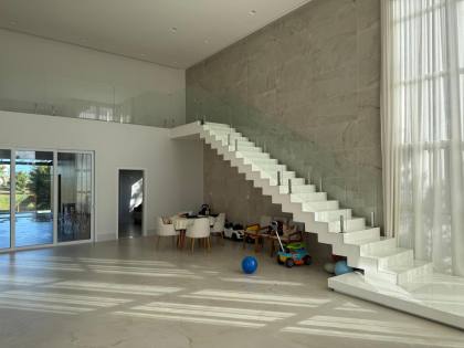 Residencial Damha - Casa Alto Padrão com 4 Suítes e Piscina Privativa