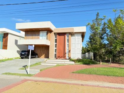 Residencial Damha - Casa Alto Padrão com 4 Suítes e Piscina Privativa