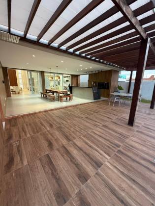 Casa de Alto Padrão com 4 Suítes e Piscina Privativa a venda no Damha
