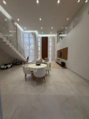 Casa de Alto Padrão com 4 Suítes e Piscina Privativa a venda no Damha