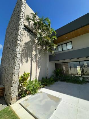 Casa Nova no Alphaville Sergipe – Frente Leste de Esquina